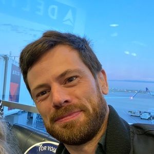 Meet your Posher, Adam